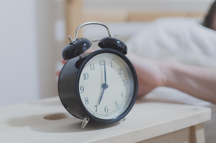 Alarm-clock-bed