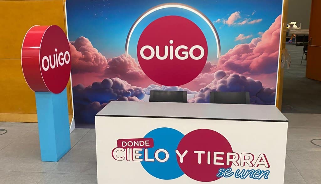 Up Spain celebra con éxito su fiesta en FITUR 2024: Ouigo y diversión a lo grande