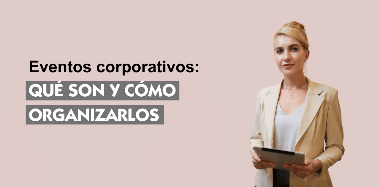 mujer con tablet en mano organizando un evento empresarial